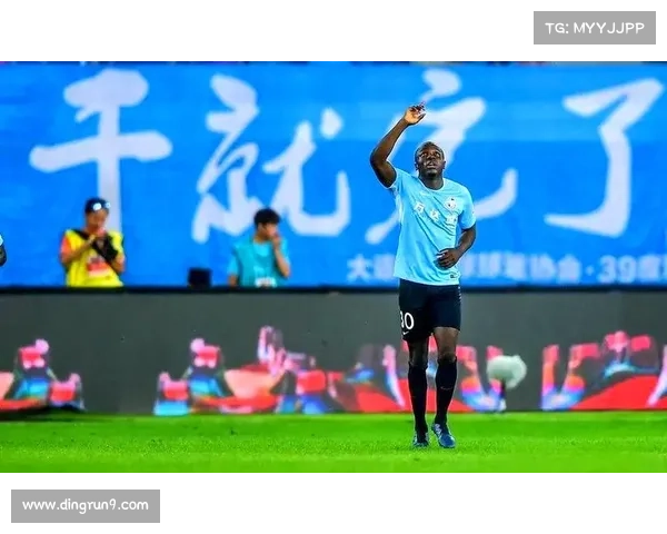 大连鲲城为穆谢奎量身定制长约揭秘 球员未来发展方向引发广泛关注