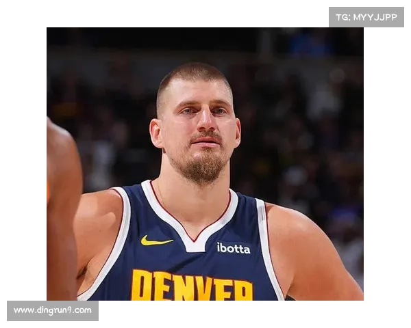 布克的比赛风格与个人特色分析：突破与投射并行的得分机器